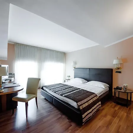 Traiano 4*